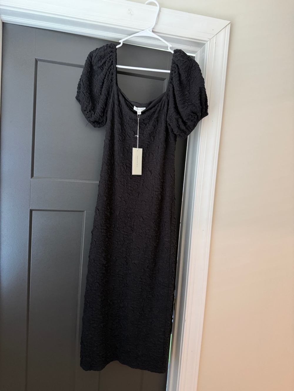 Worth Collective Endless Blu, Black Puff Sleeve Textured Midi Dress
